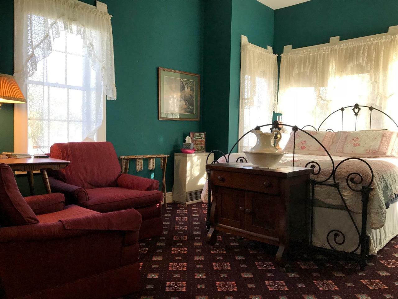 Andor Wenneson Historic Inn Peterson 外观 照片